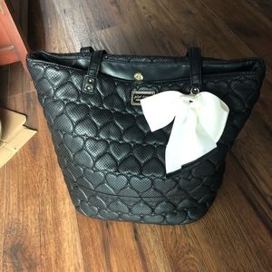 👛Cute Betsey Johnson quilted bucket tote👛